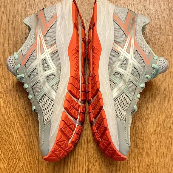 Asics Gel Contend 4 Sneakers. - Picture 3 of 11